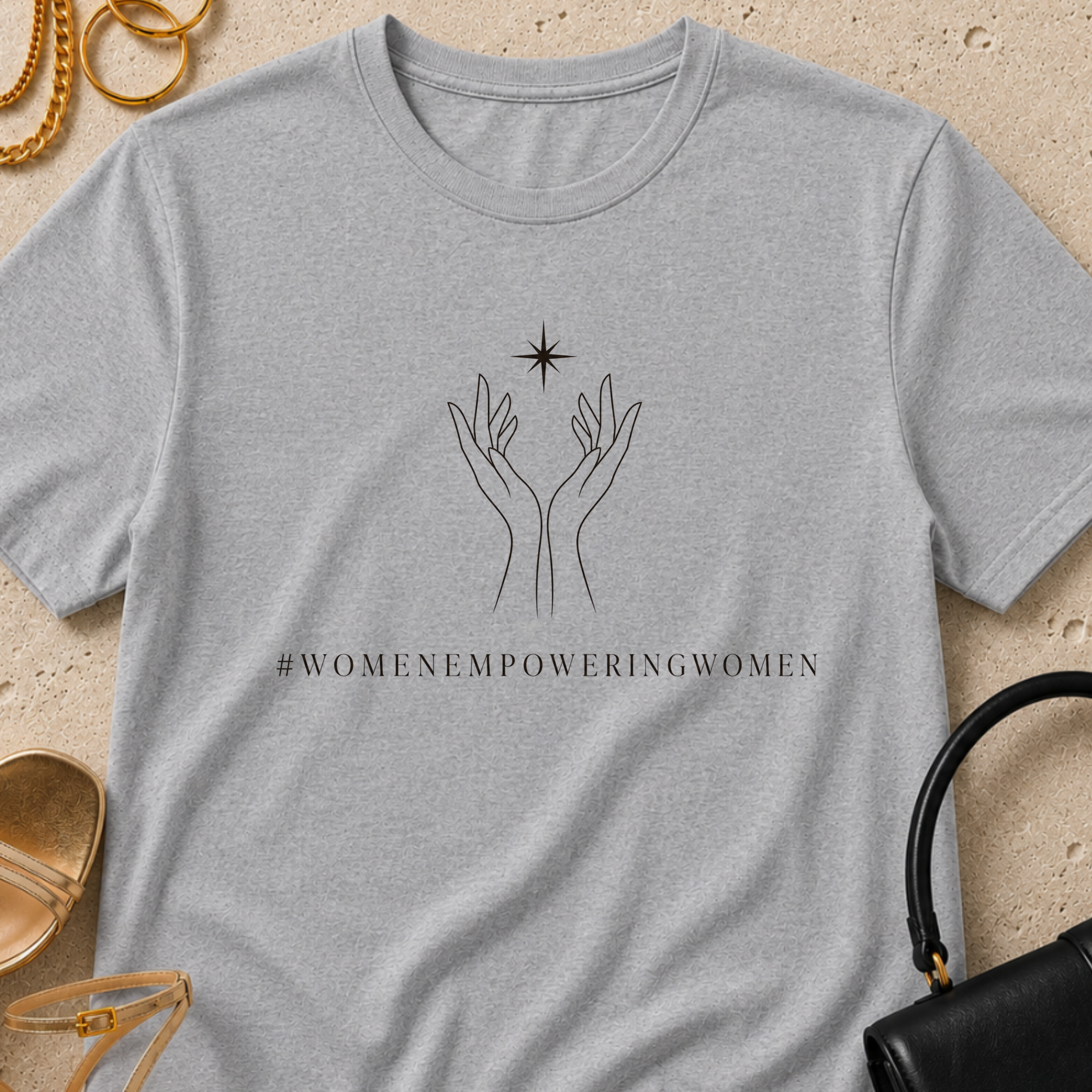 #womenempoweringwomen - T-Shirt